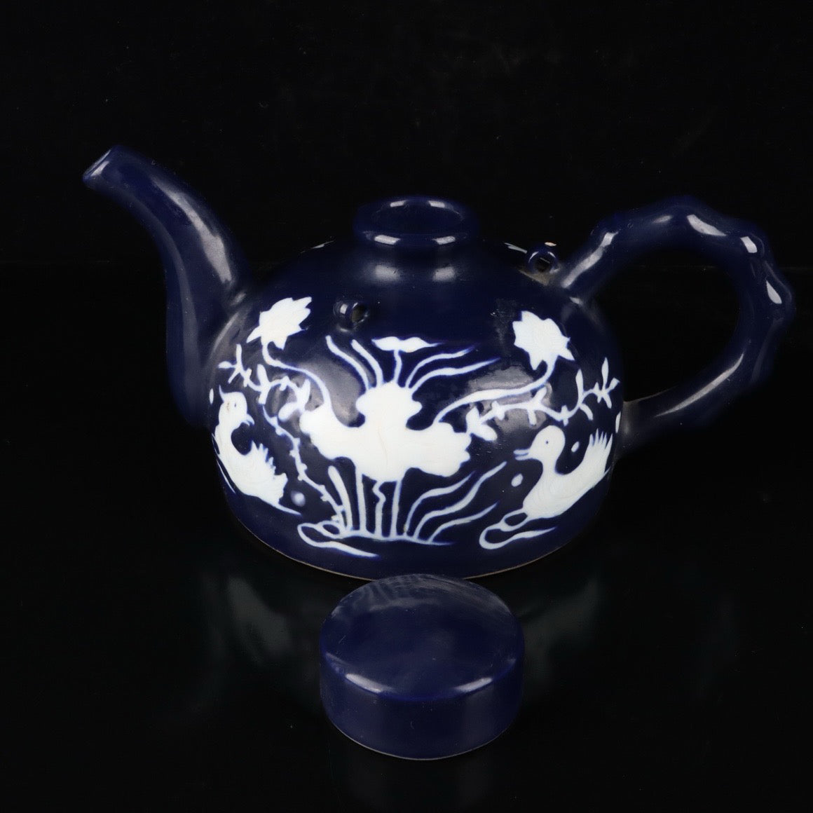 Ji Blue Glazed Gilded White Cloud Dragon Pattern Pot