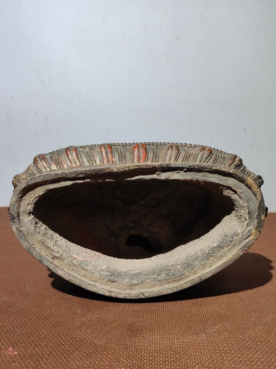 A statue of pure copper mud, gold sprinkled cinnabar Buddha, and Shakyamuni Medicine Buddha