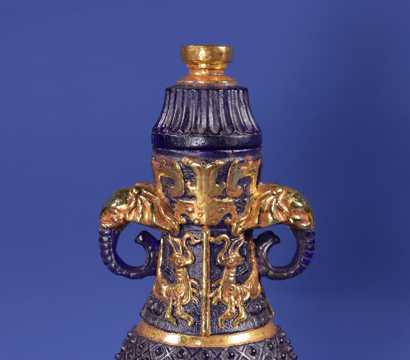 Chinese Antique Old Glass Wrapped Gold Double Ear Bottle