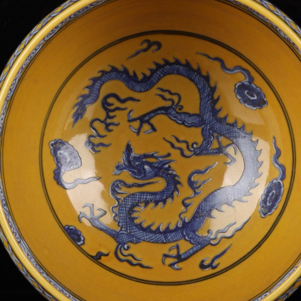 A pair of blue and white with yellow glaze and tangled branches and lotus pattern brush wash