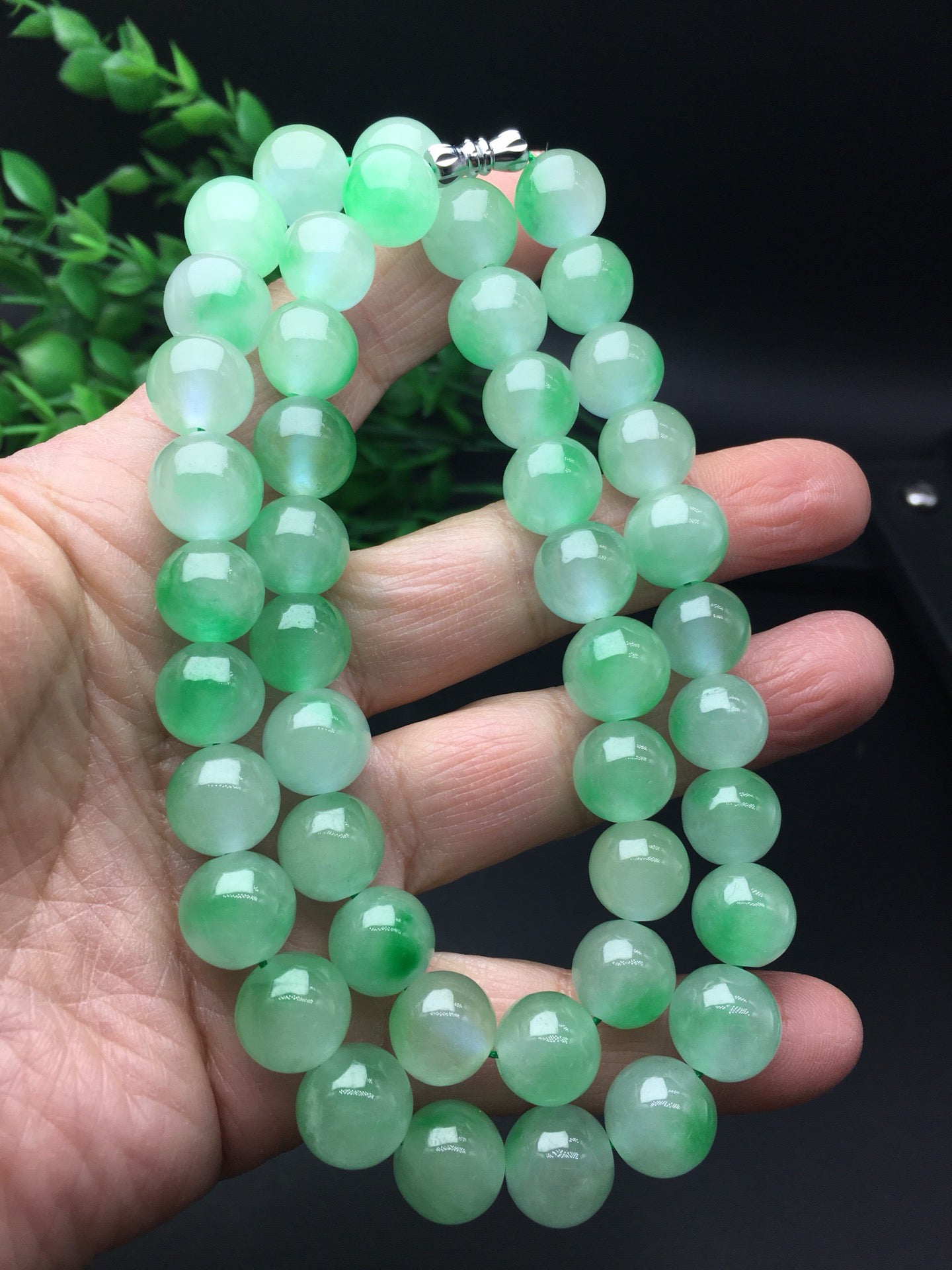 Ice floating green round bead jade necklace bracelet set of two pieces