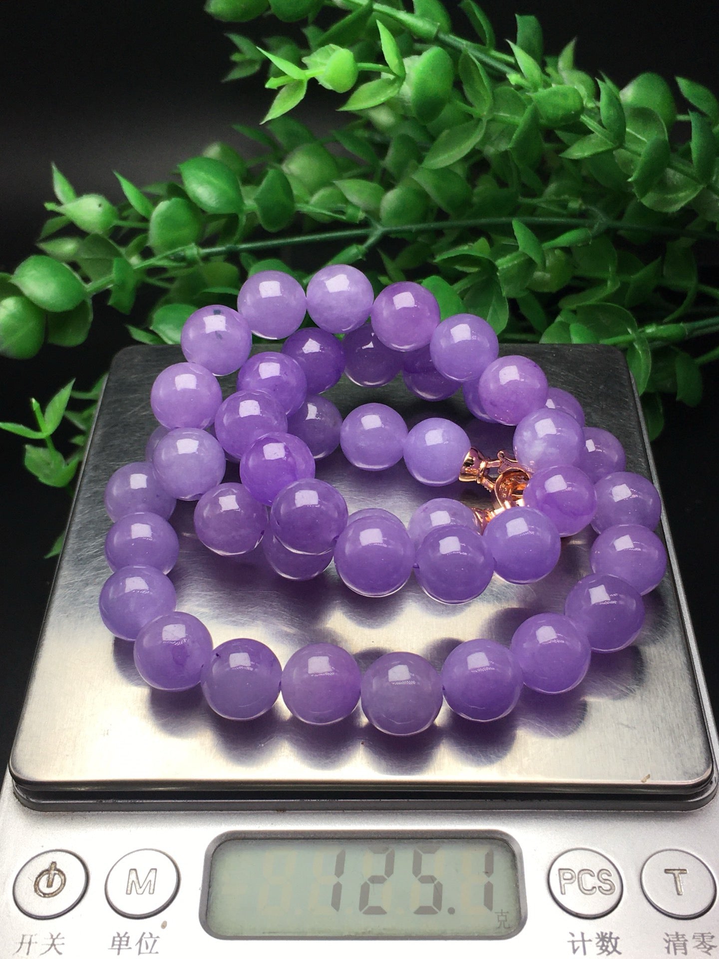 Violet round bead necklace