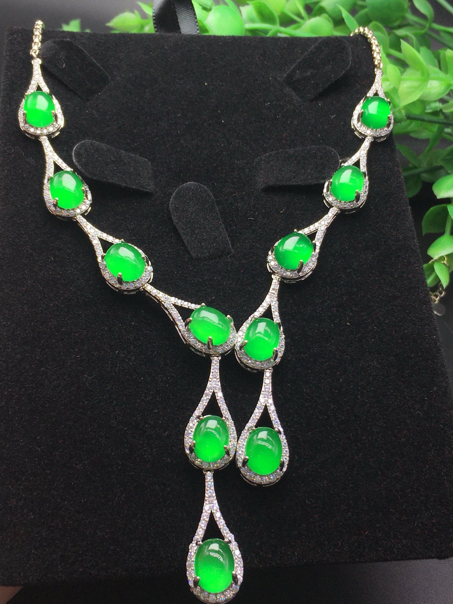 Ice Green Jade Luxury Necklace