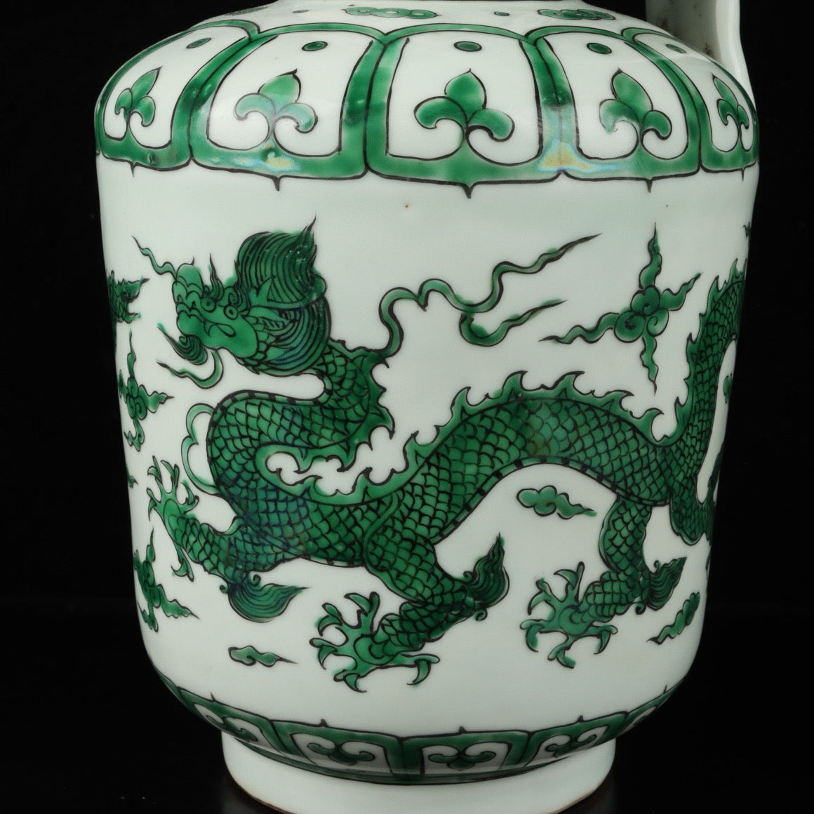 Green Colored Cloud Dragon Pattern Pot