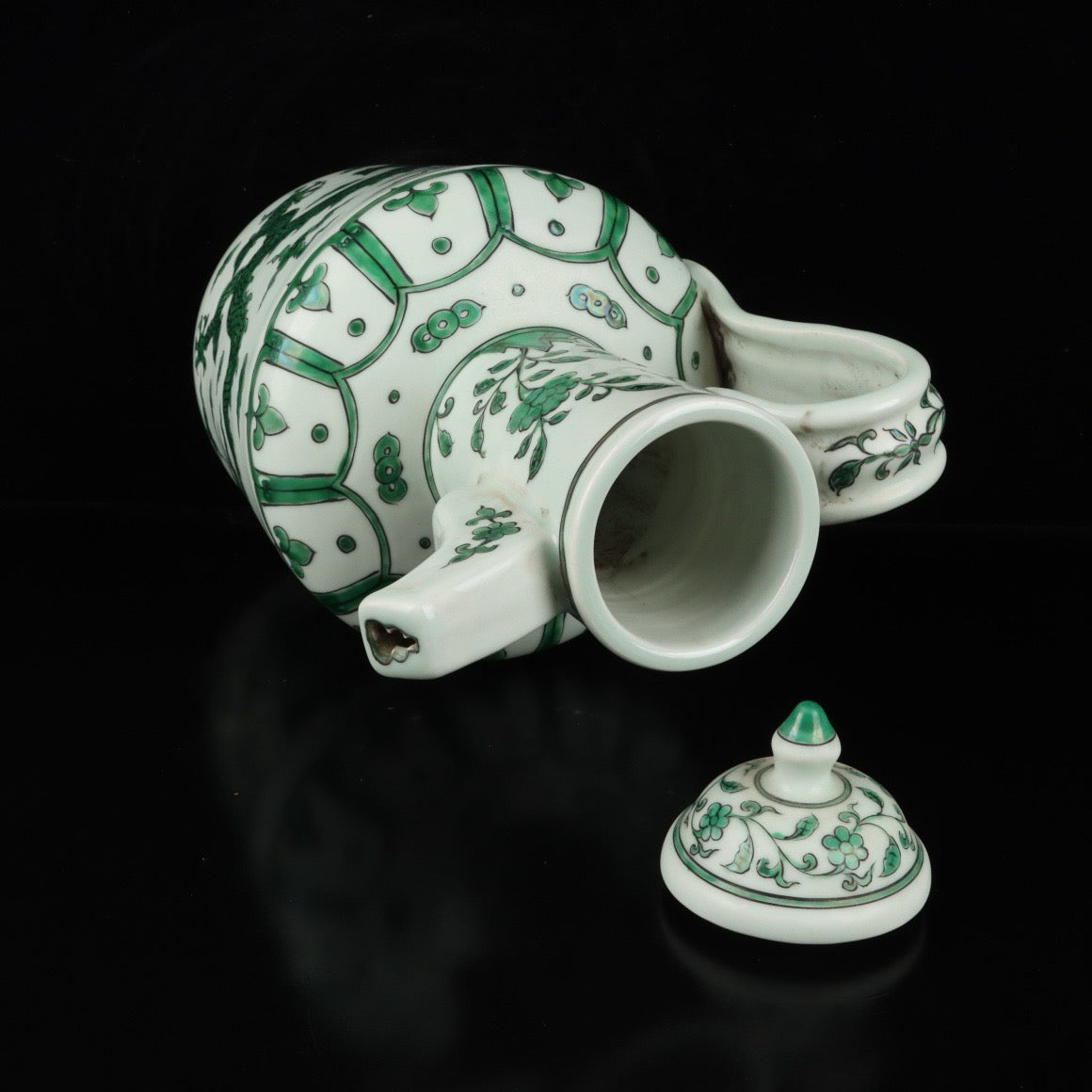 Green Colored Cloud Dragon Pattern Pot
