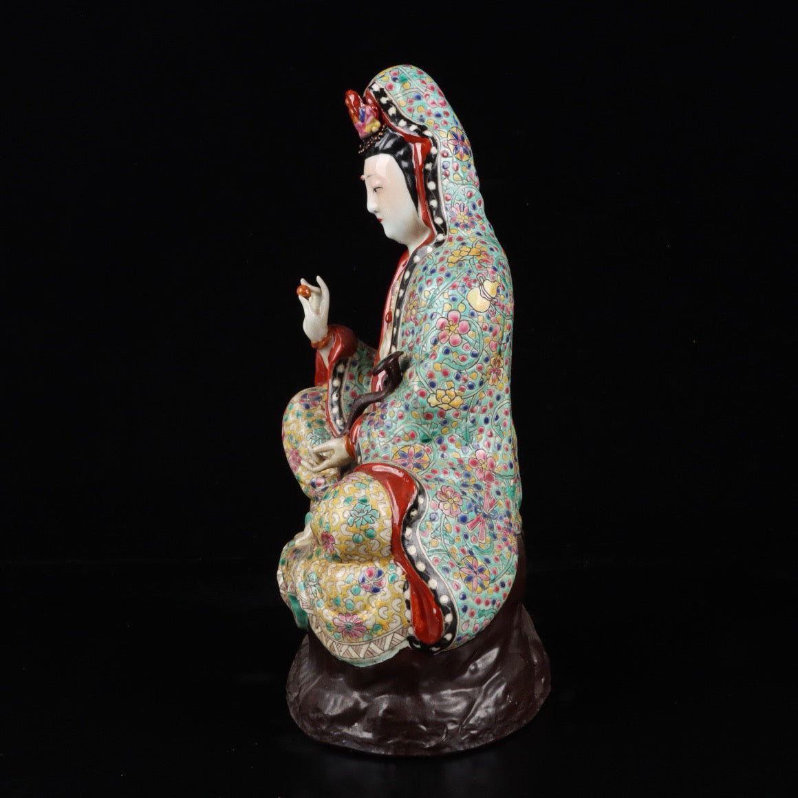 Pink Ruyi Sitting Guanyin