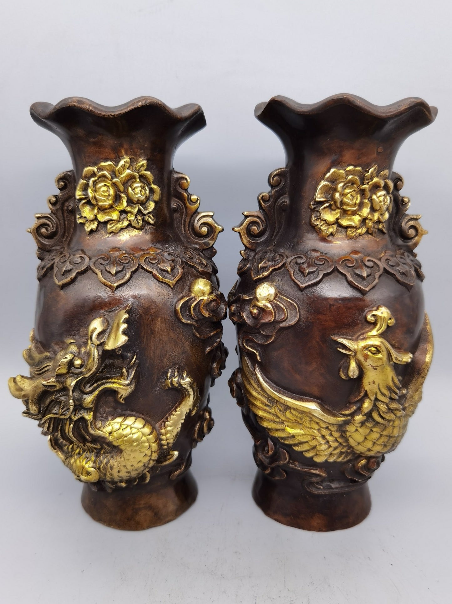 Chinese antique pure copper flower mouth dragon and phoenix vase