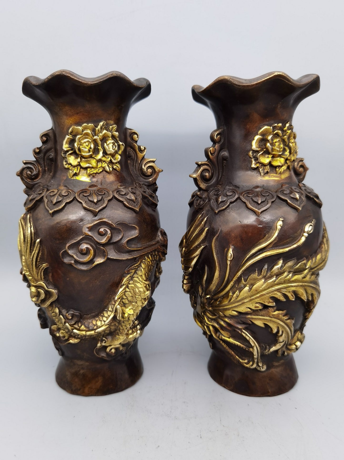Chinese antique pure copper flower mouth dragon and phoenix vase