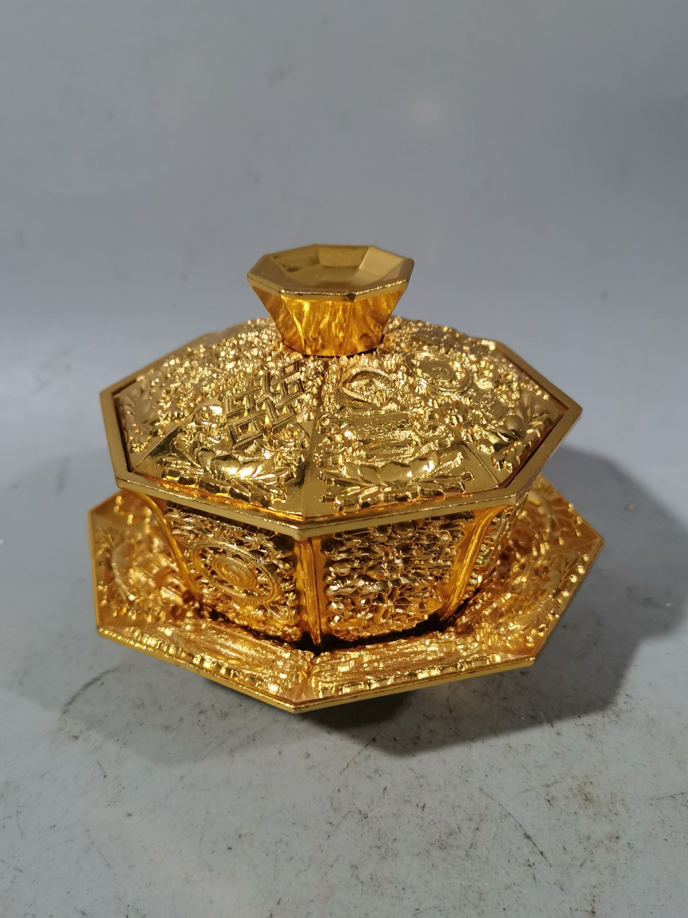 Eight Treasures covered bowl