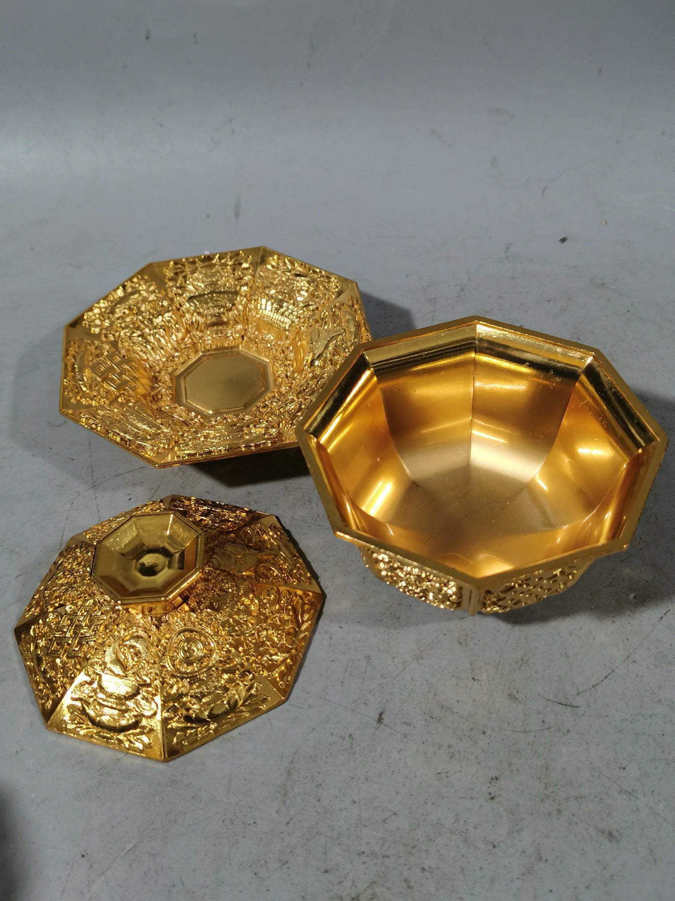 Eight Treasures covered bowl