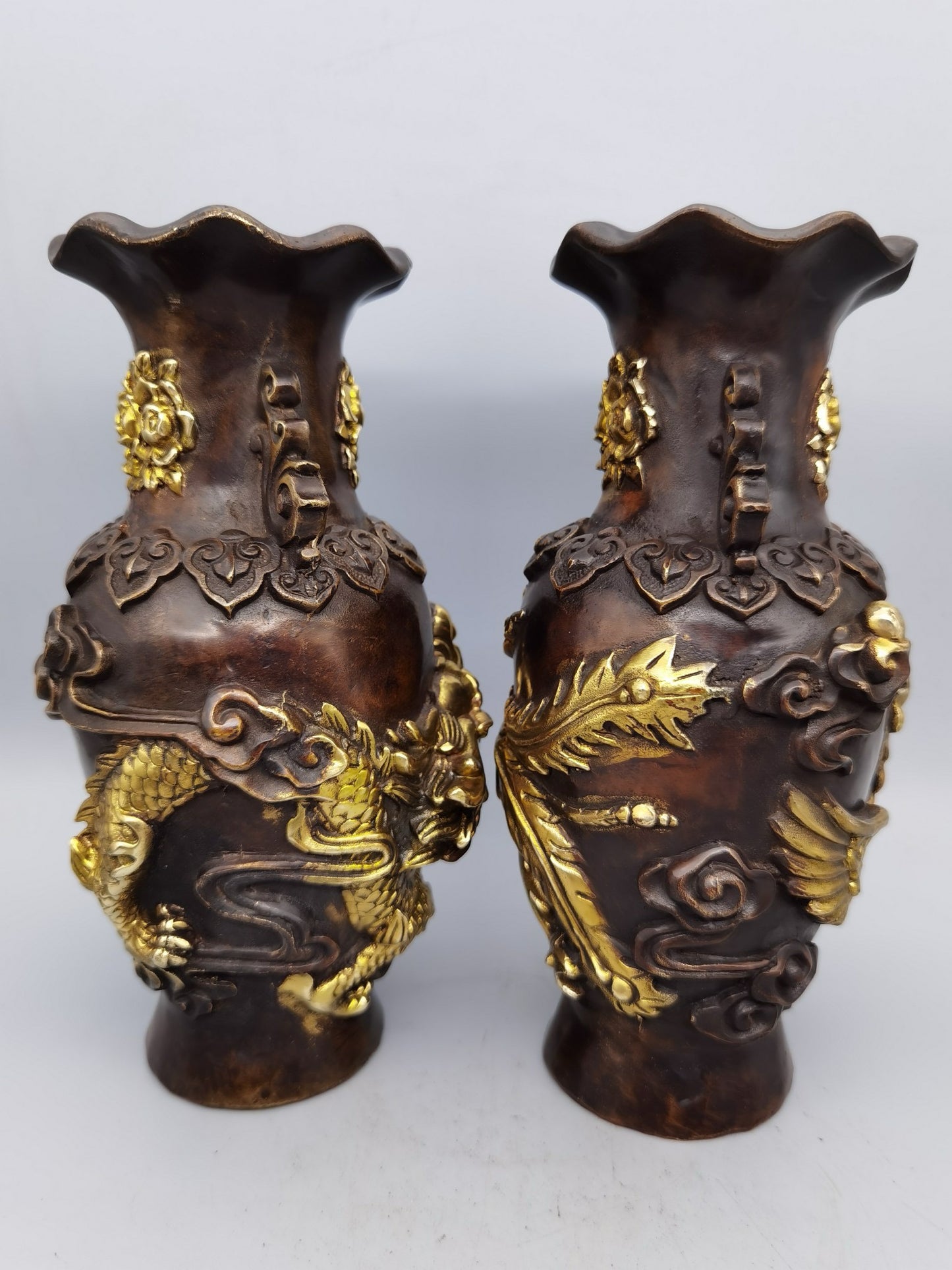 Chinese antique pure copper flower mouth dragon and phoenix vase