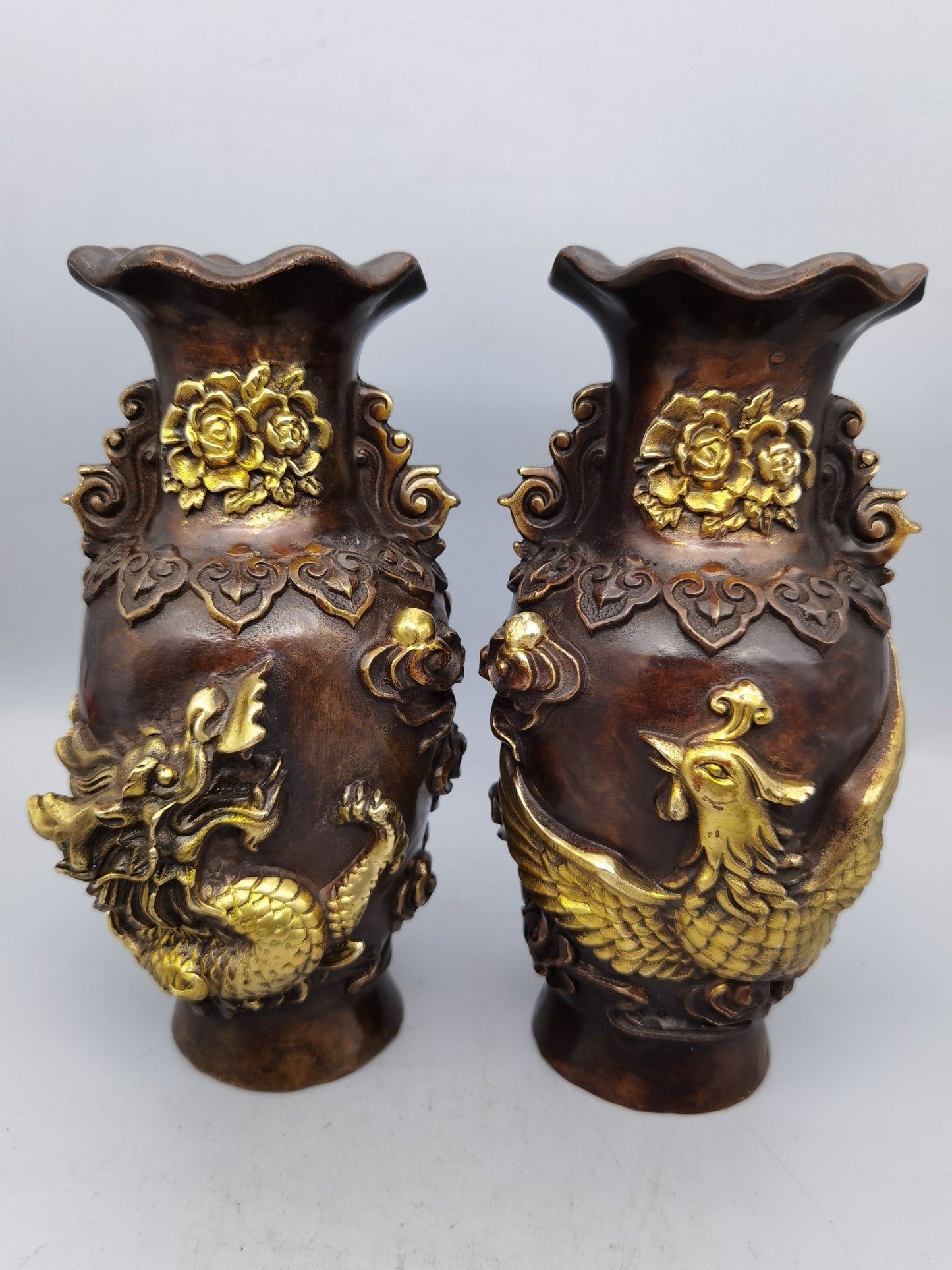 Chinese antique pure copper flower mouth dragon and phoenix vase