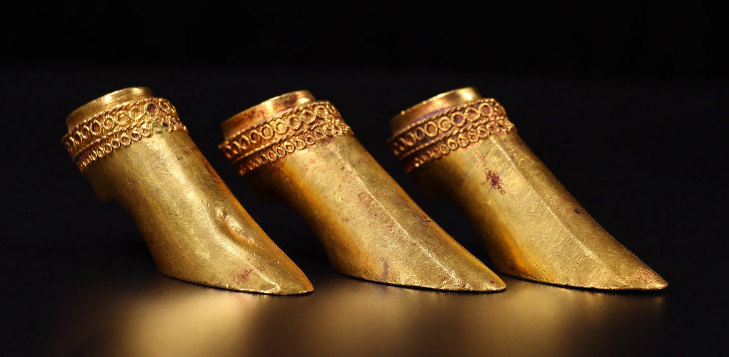 Chinese Antique Bronze Gilded Kirin Finger