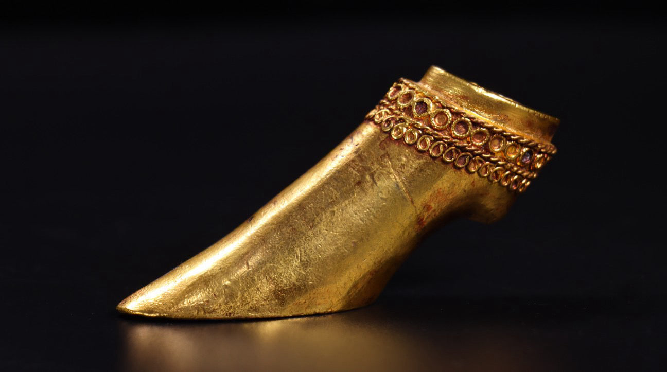 Chinese Antique Bronze Gilded Kirin Finger