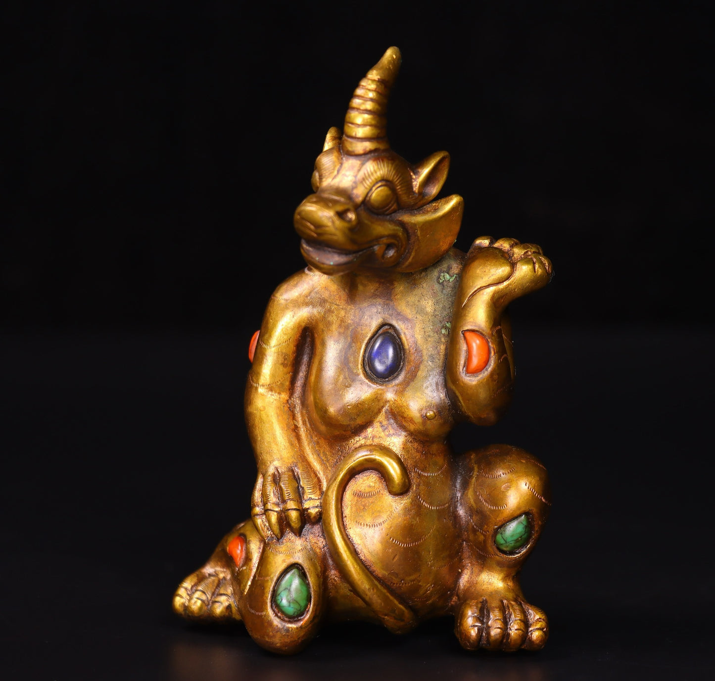 Chinese antique handmade copper gilded gold inlaid gemstone bear