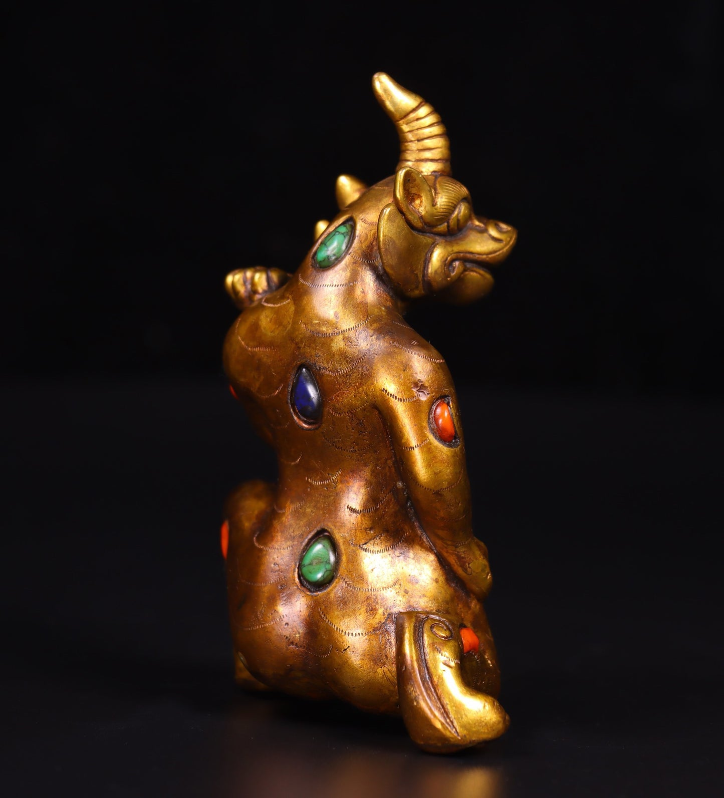 Chinese antique handmade copper gilded gold inlaid gemstone bear