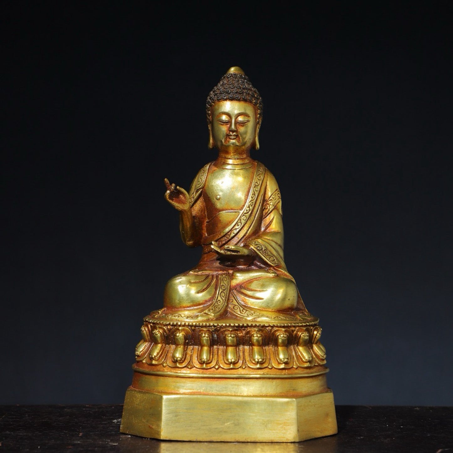 Pure copper Buddha statue of the Great Sun Tathagata
