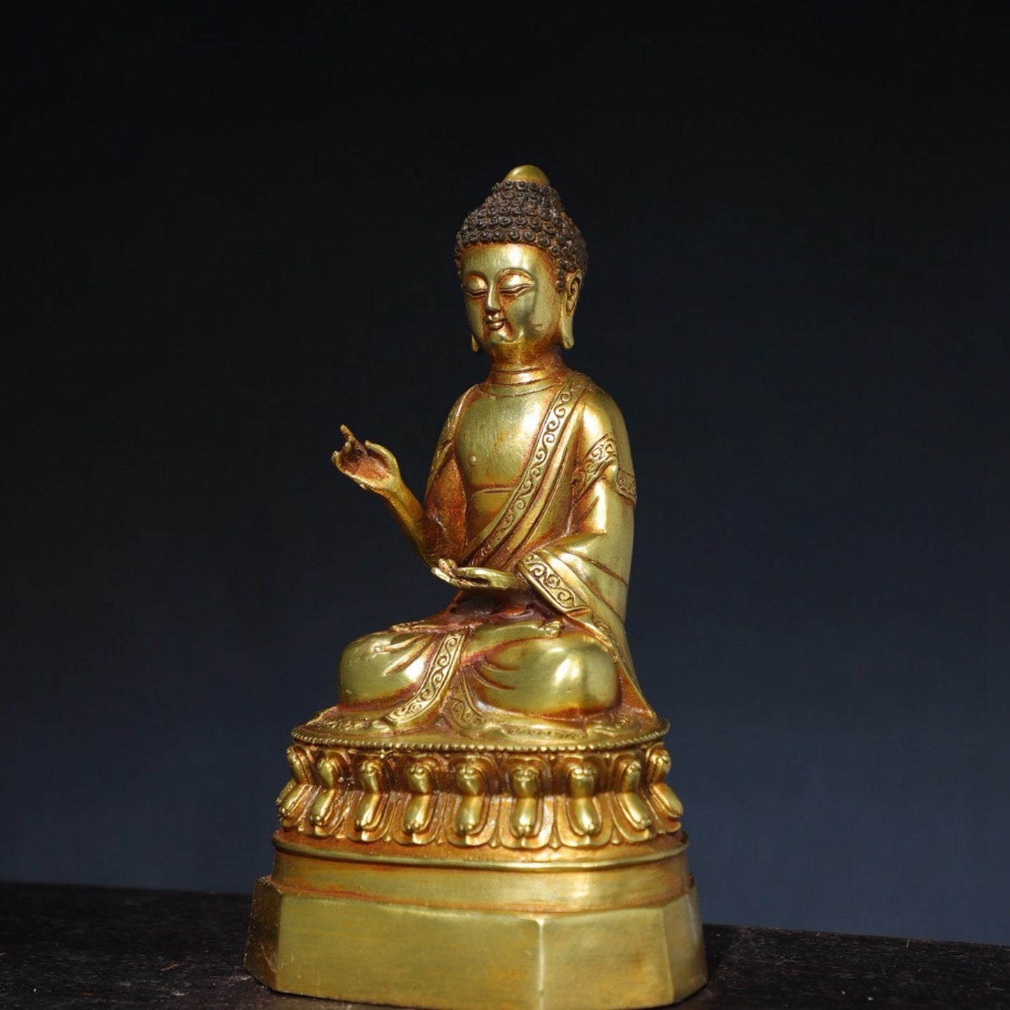 Pure copper Buddha statue of the Great Sun Tathagata