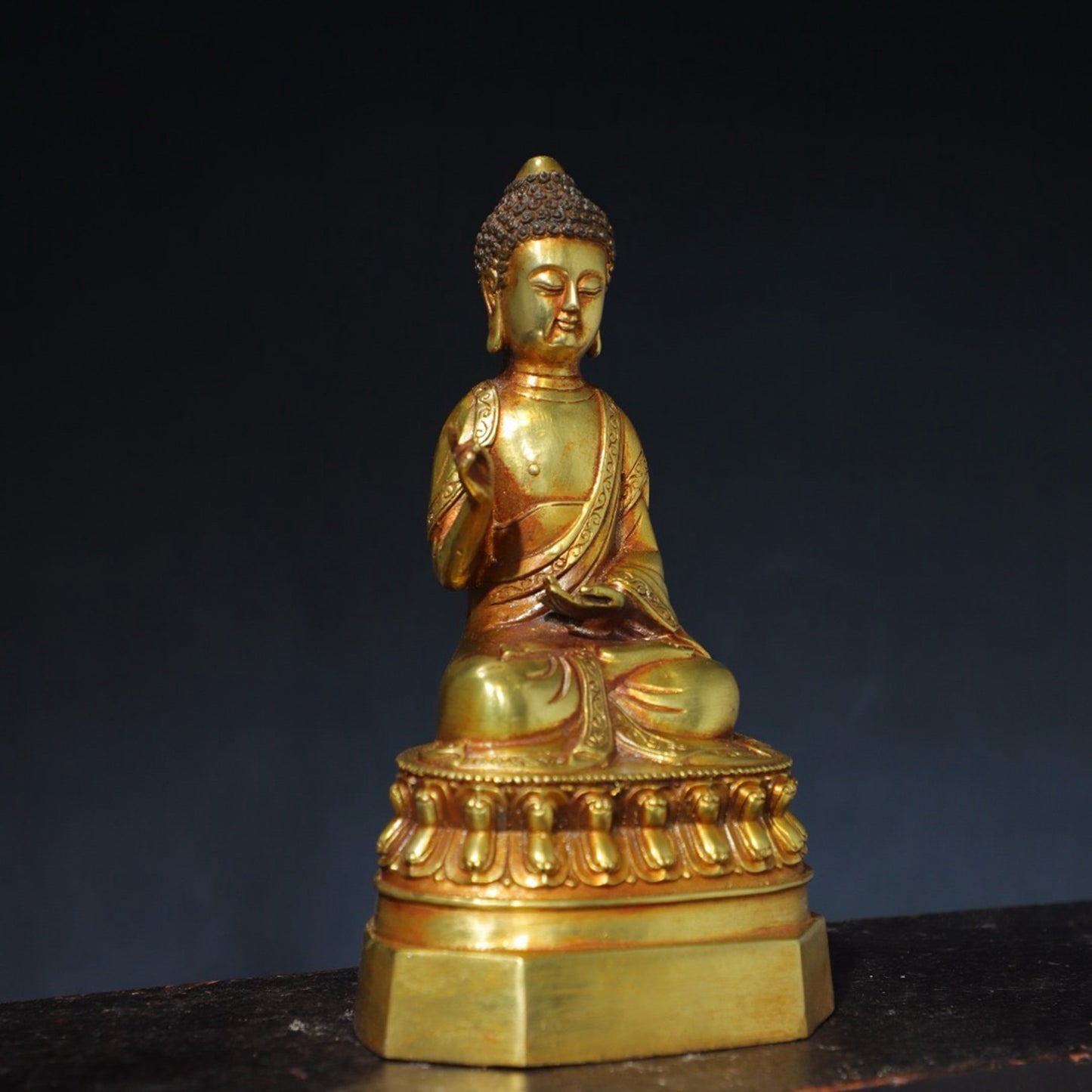 Pure copper Buddha statue of the Great Sun Tathagata