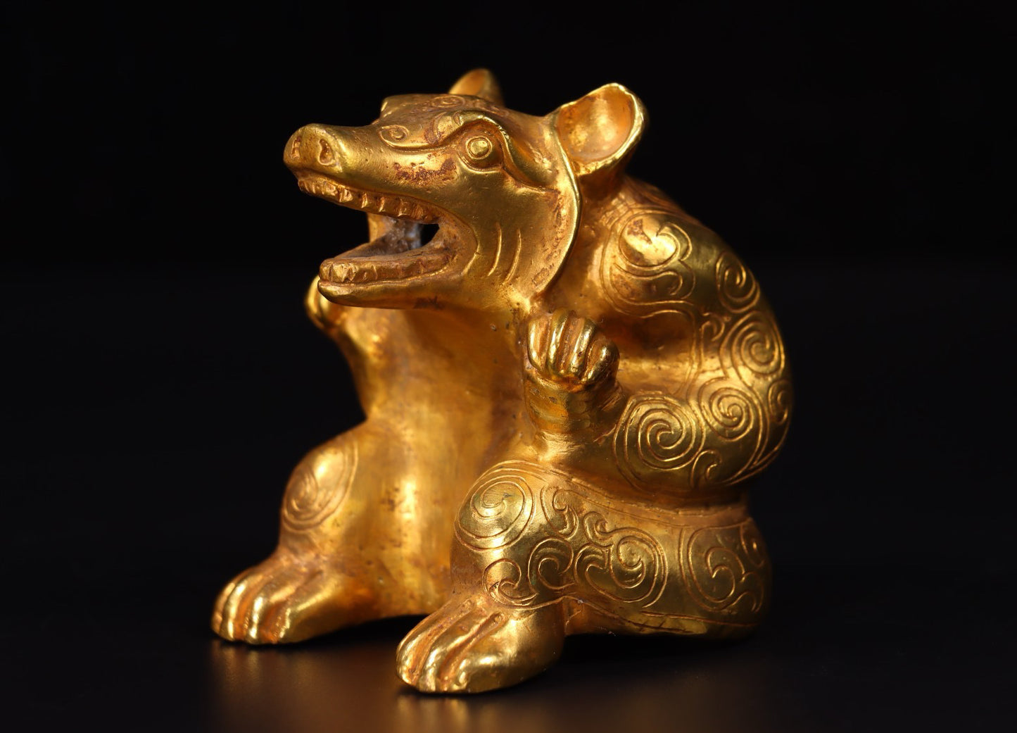 Chinese Antique Handmade Carving of Copper Plated True Gold Bear