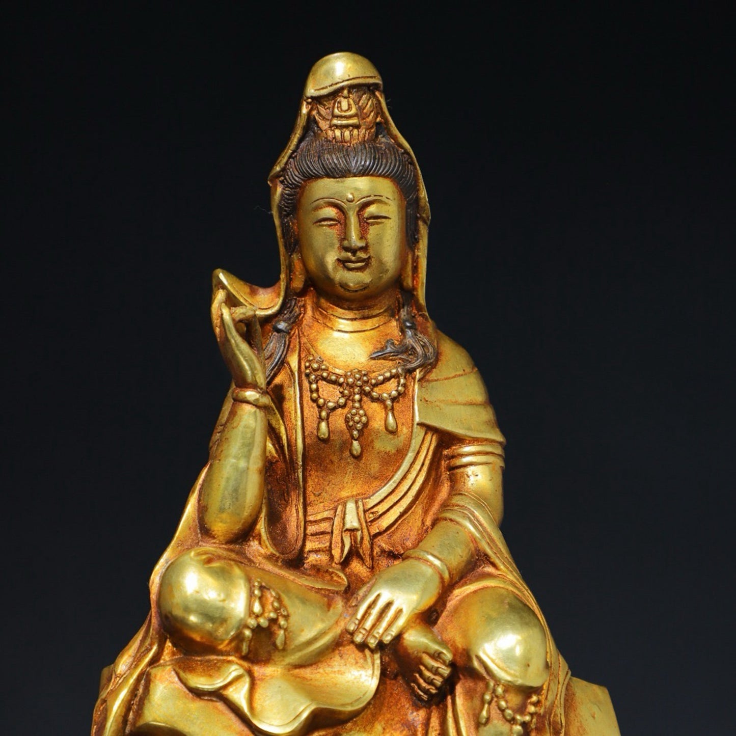 Pure copper statue of the free Guanyin Buddha