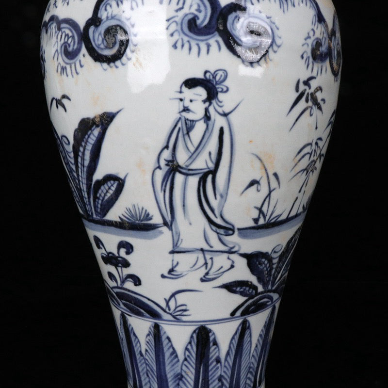 A pair of blue and white character stories, animal ear flower necked bottles with patterns