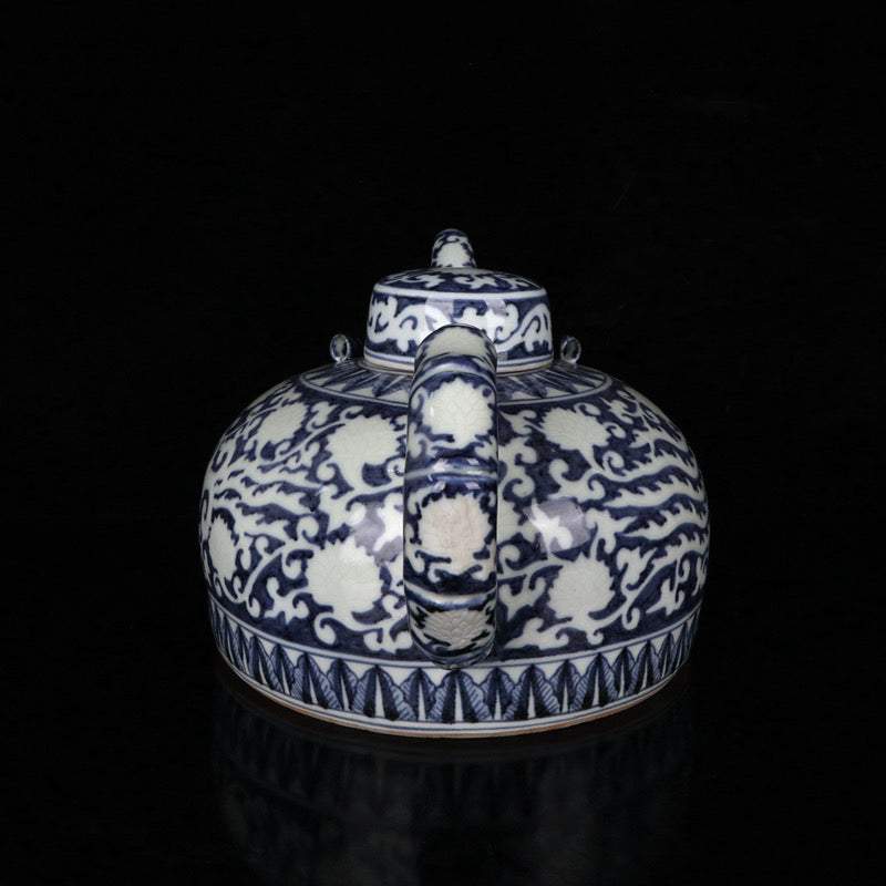 A pair of blue and white carved phoenix patterned bamboo pot