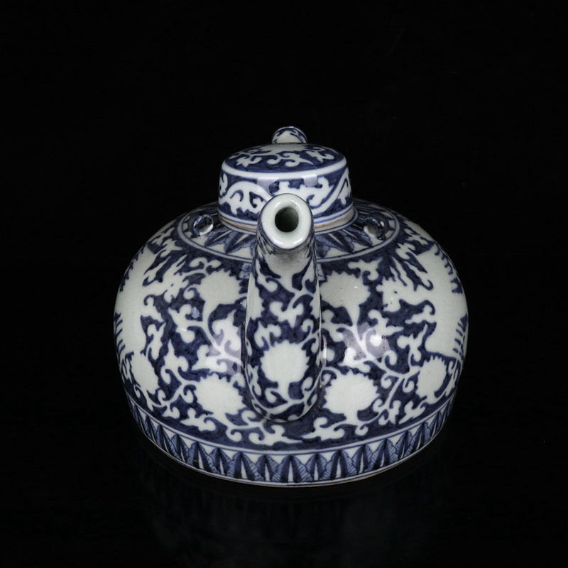 A pair of blue and white carved phoenix patterned bamboo pot