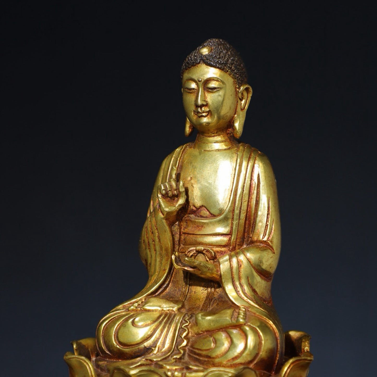 Pure copper statue of Shakyamuni Buddha