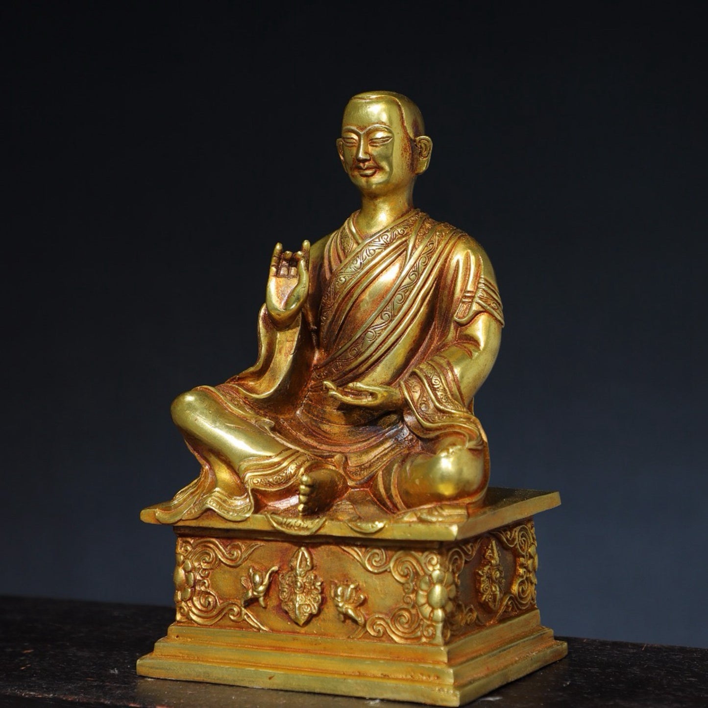 Pure copper Buddha statue