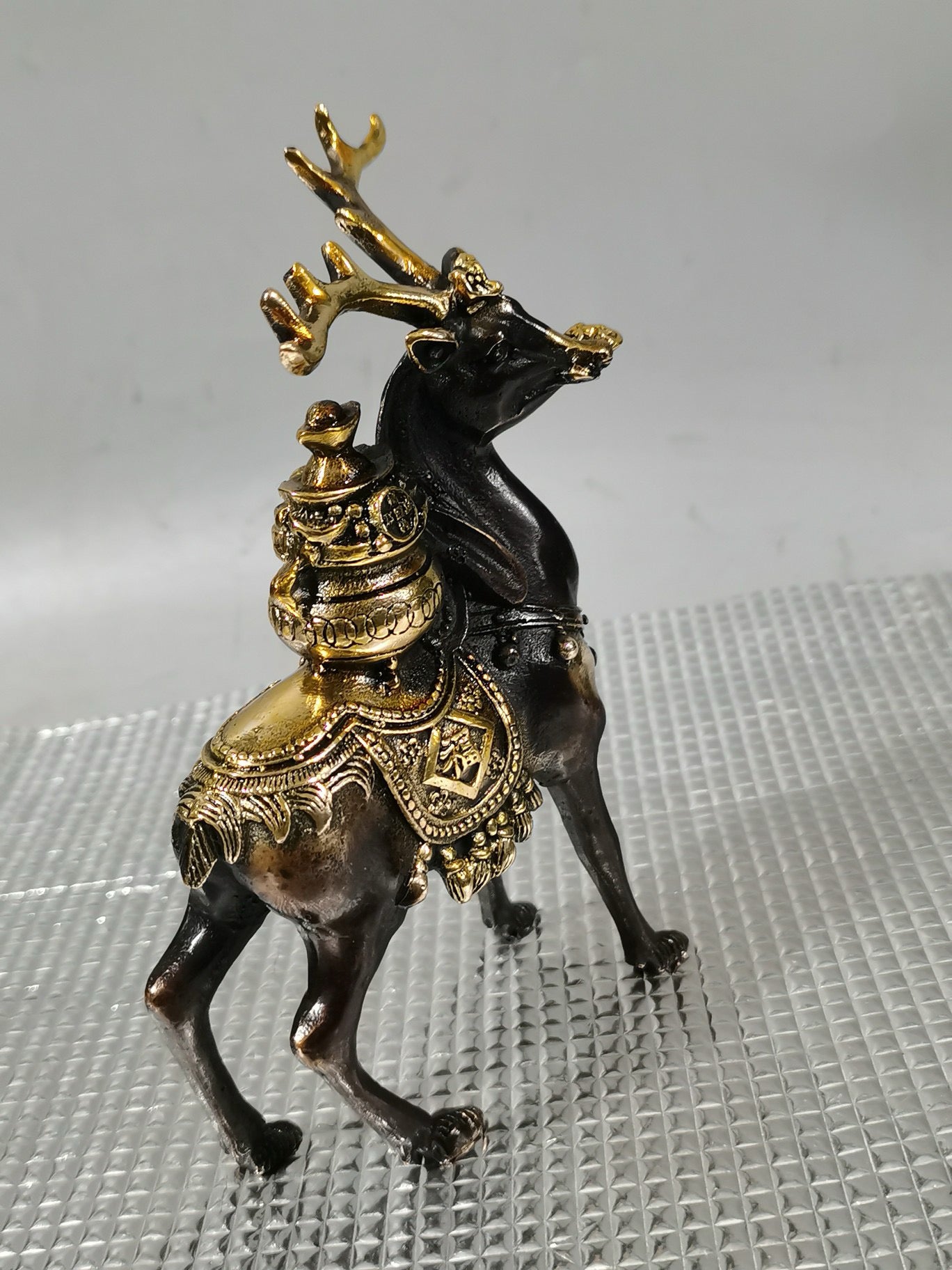 Chinese antique pure copper treasure pot deer attracting wealth ornaments