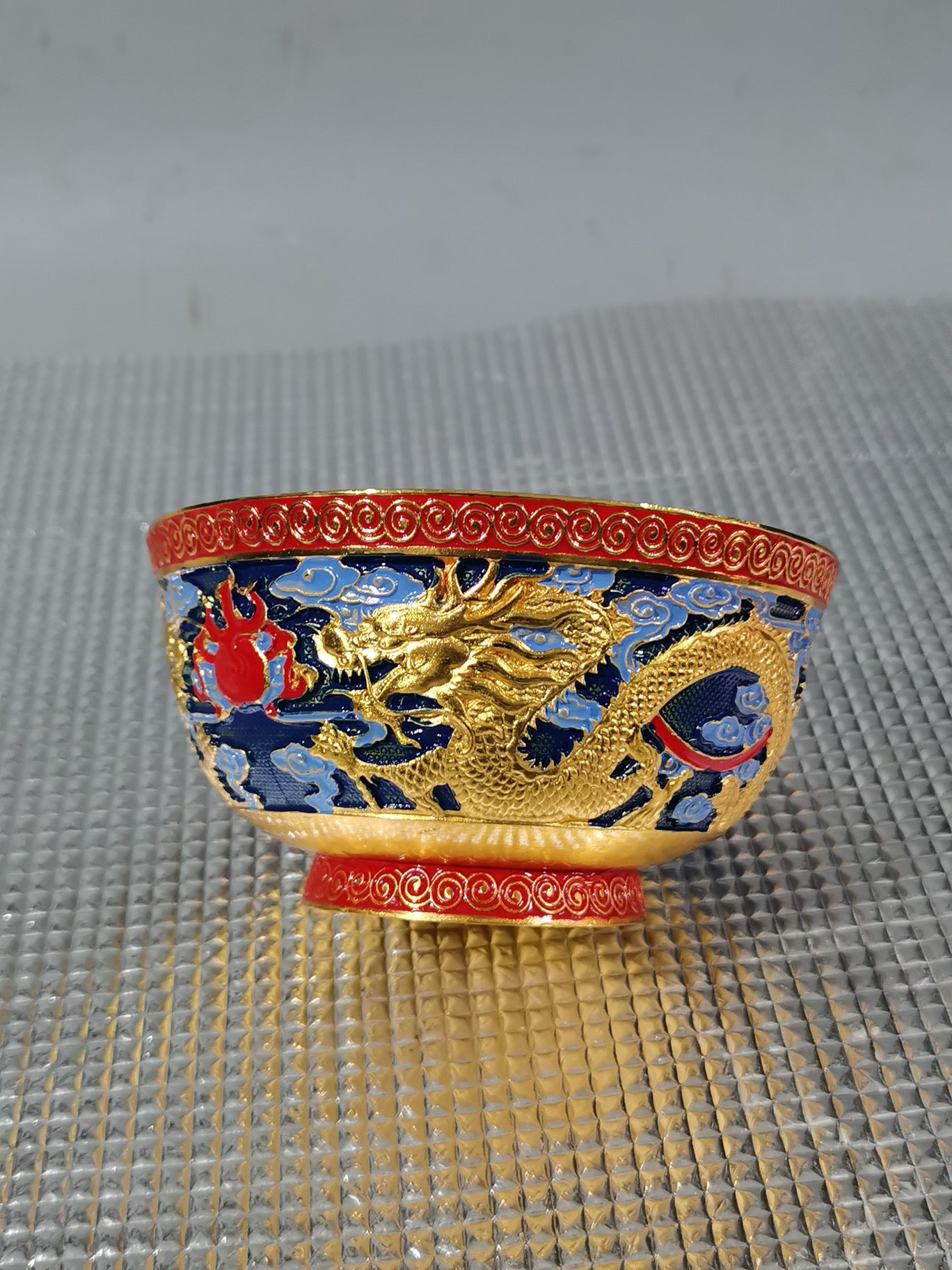 Double Dragon Playing Pearl Bowl with Twisted Wire Enamel Gilded Cloisonn é Blue Bowl