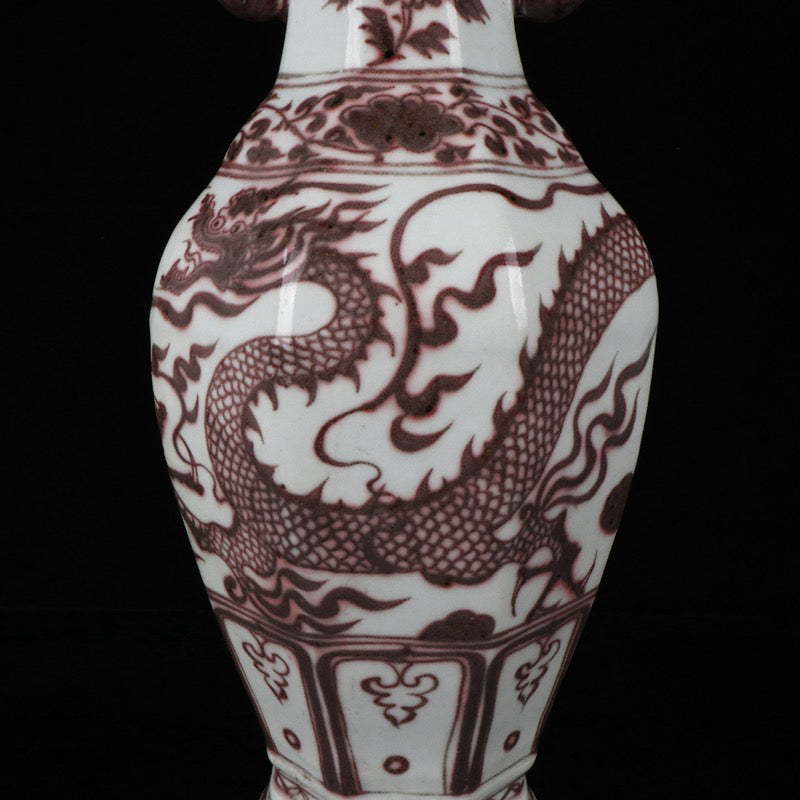 A pair of cloud dragon patterned elephant ear bottles