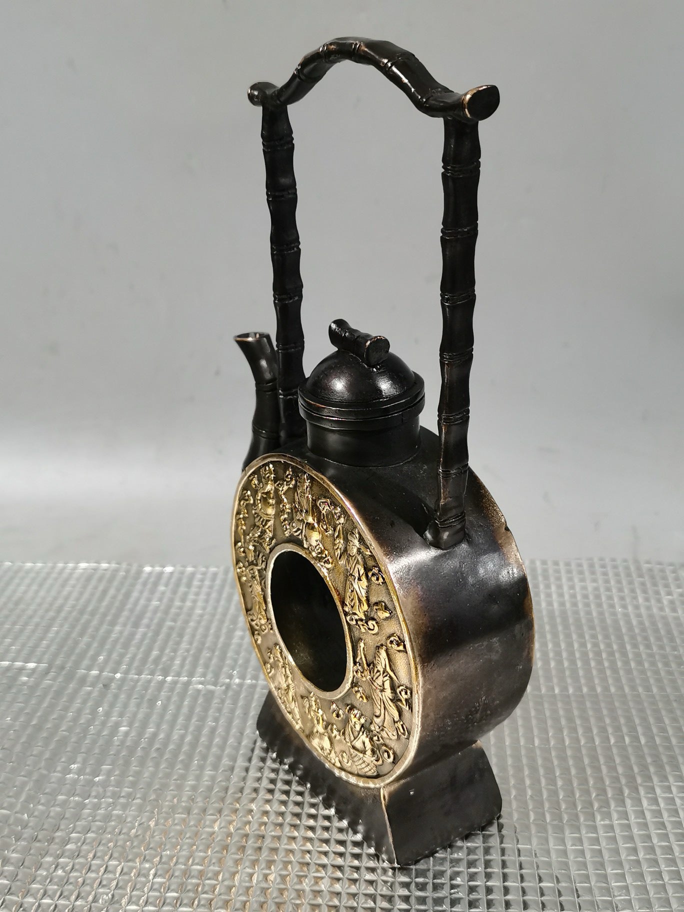 Chinese antique pure copper lifting beam teapot