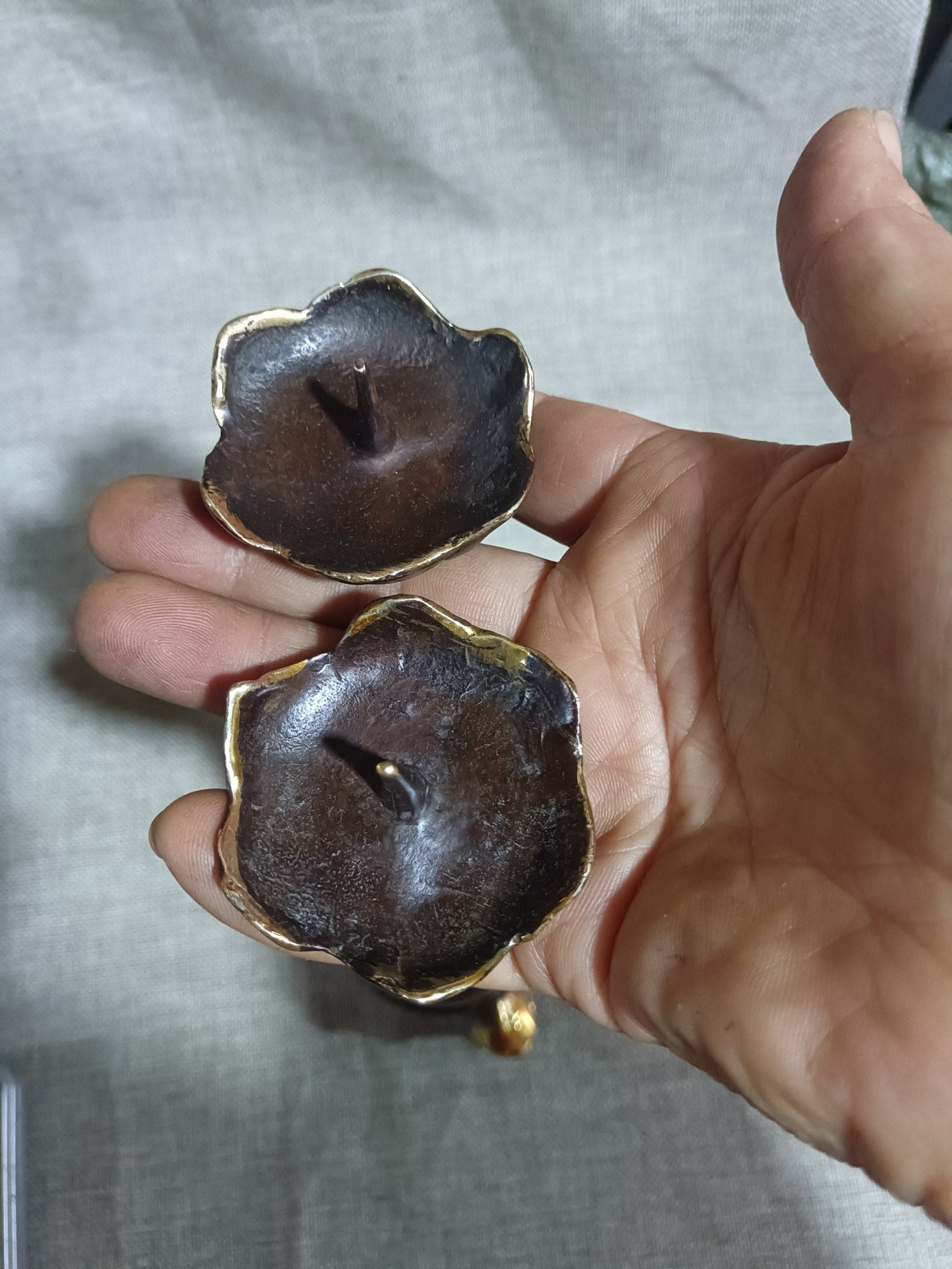 Antique copper wax platform