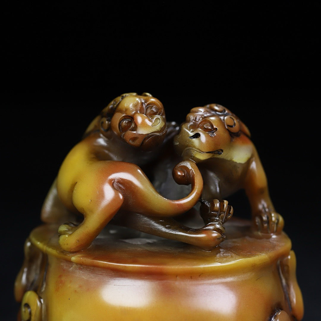 Chinese Antique Shoushan Stone Chihu Button Seal