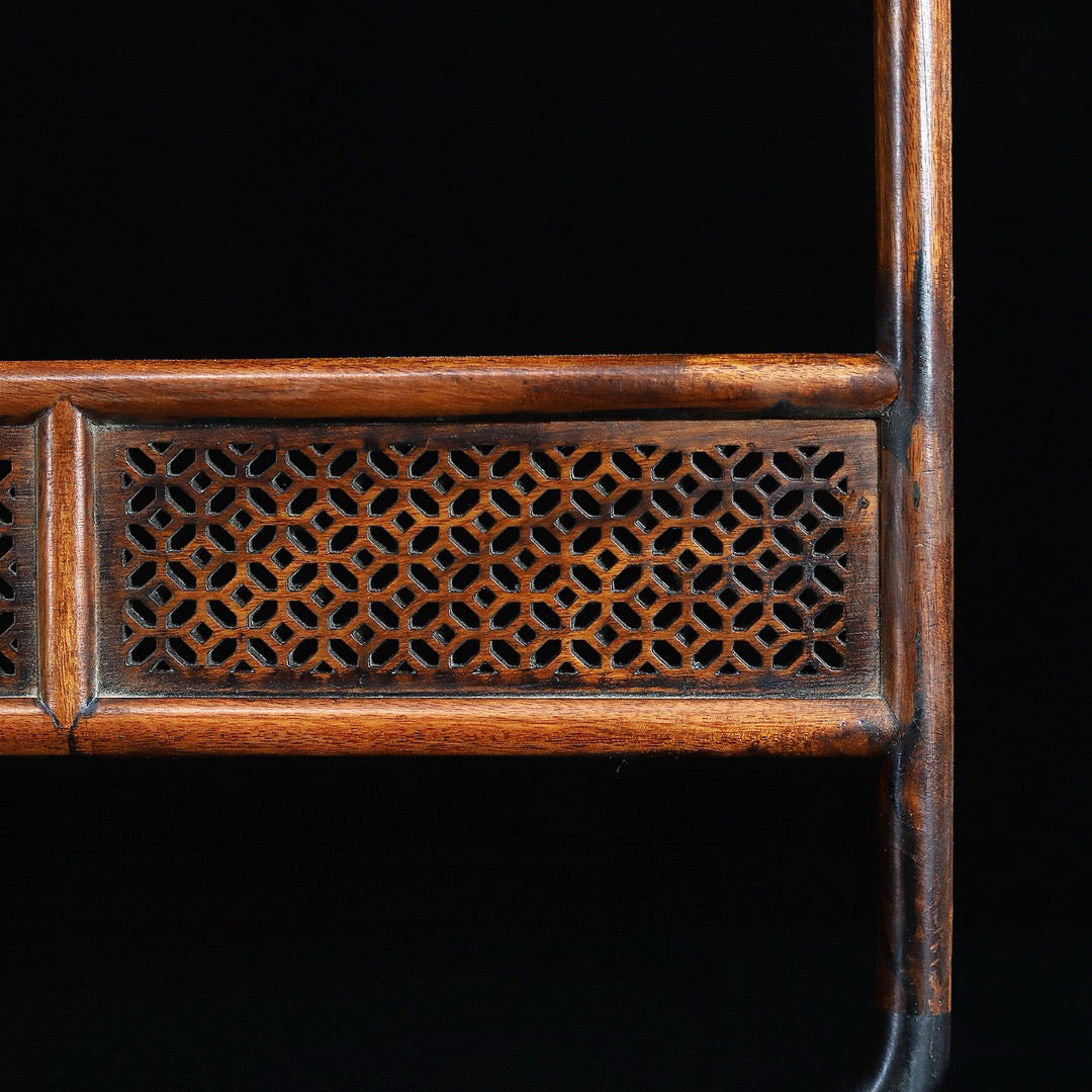 Chinese antique rosewood carving pen holder
