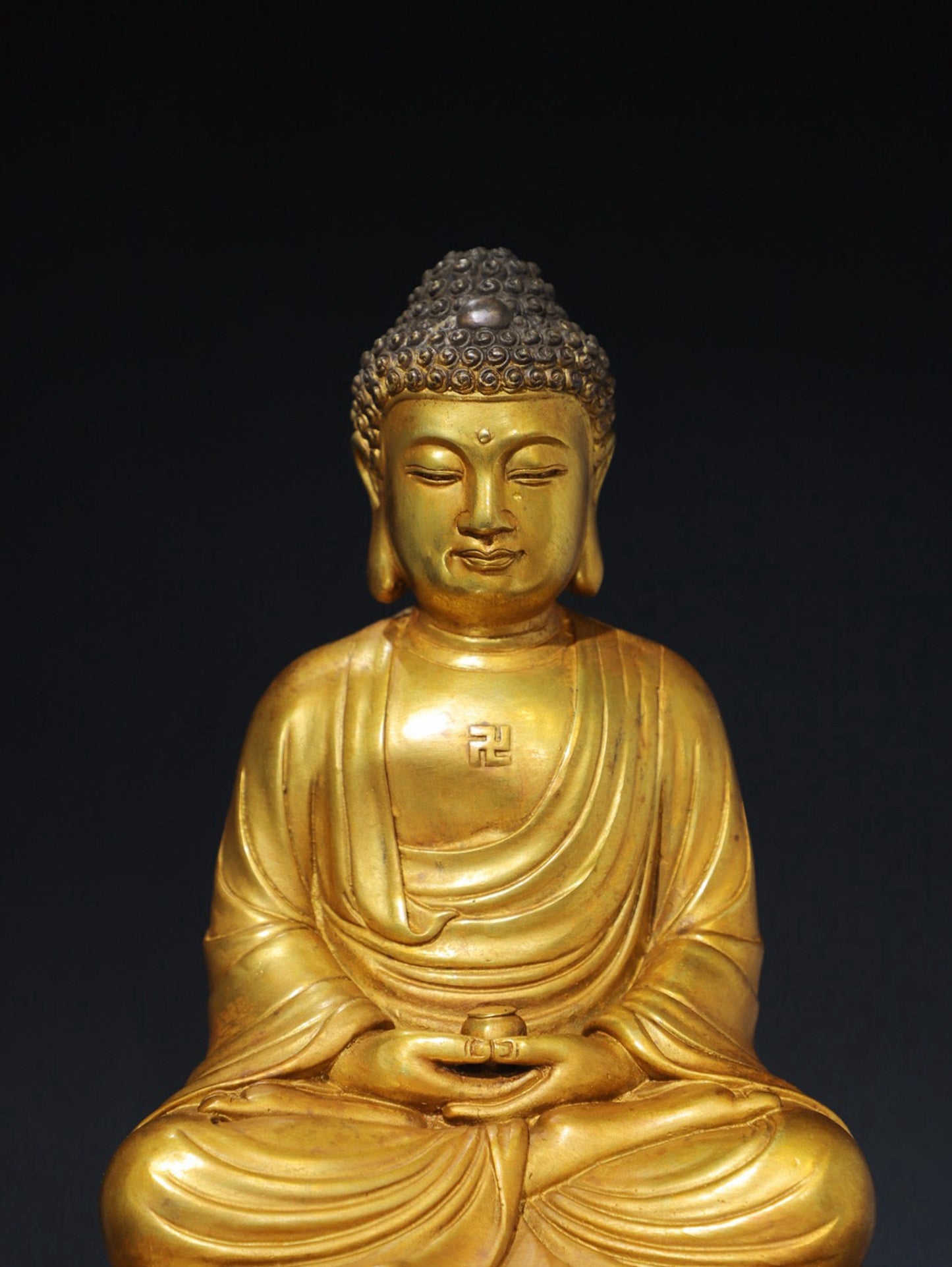 Pure copper statue of Shakyamuni Buddha