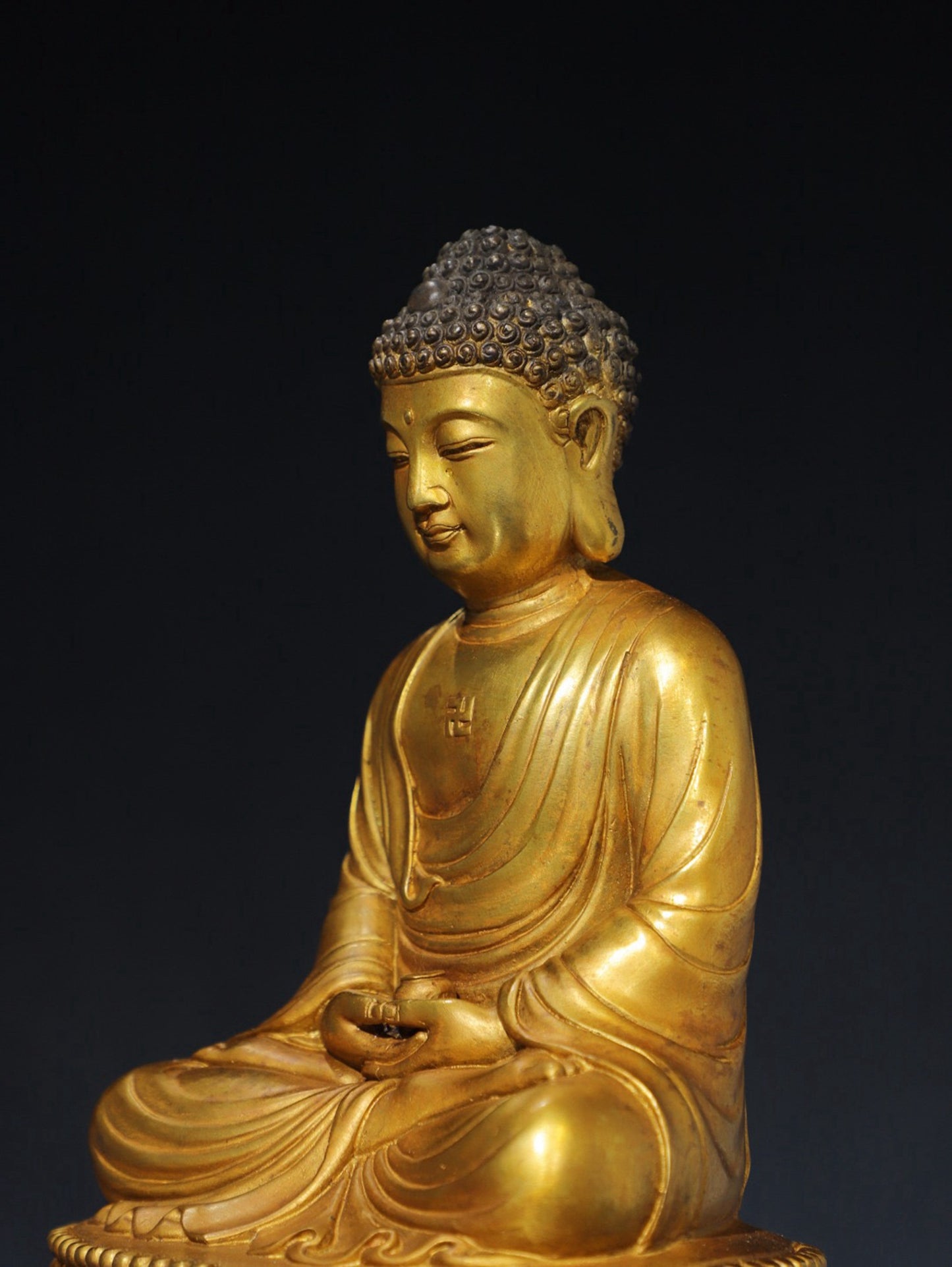 Pure copper statue of Shakyamuni Buddha