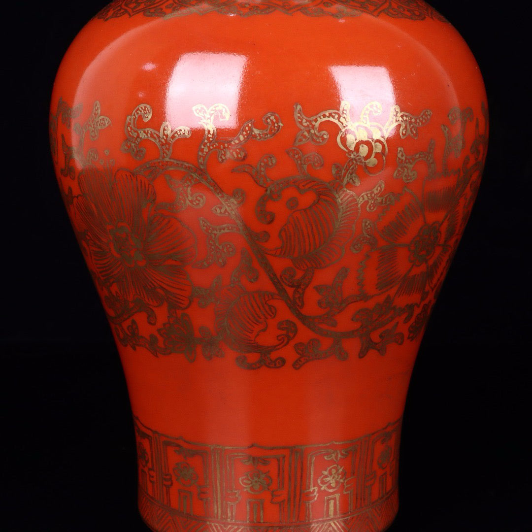 Gold painted lotus patterned vase with a mouth