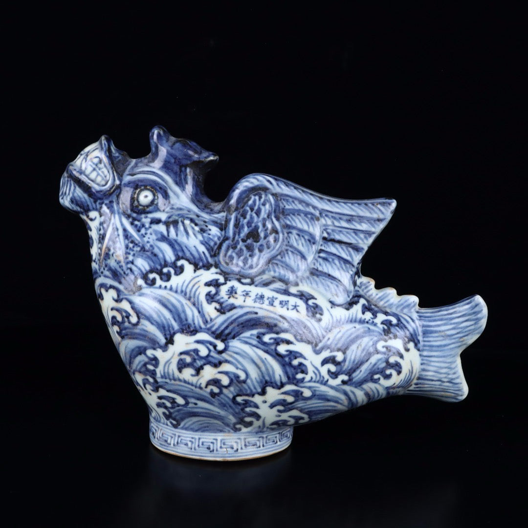 A pair of blue and white sea water patterns, flying birds, divine beasts, and water droplets