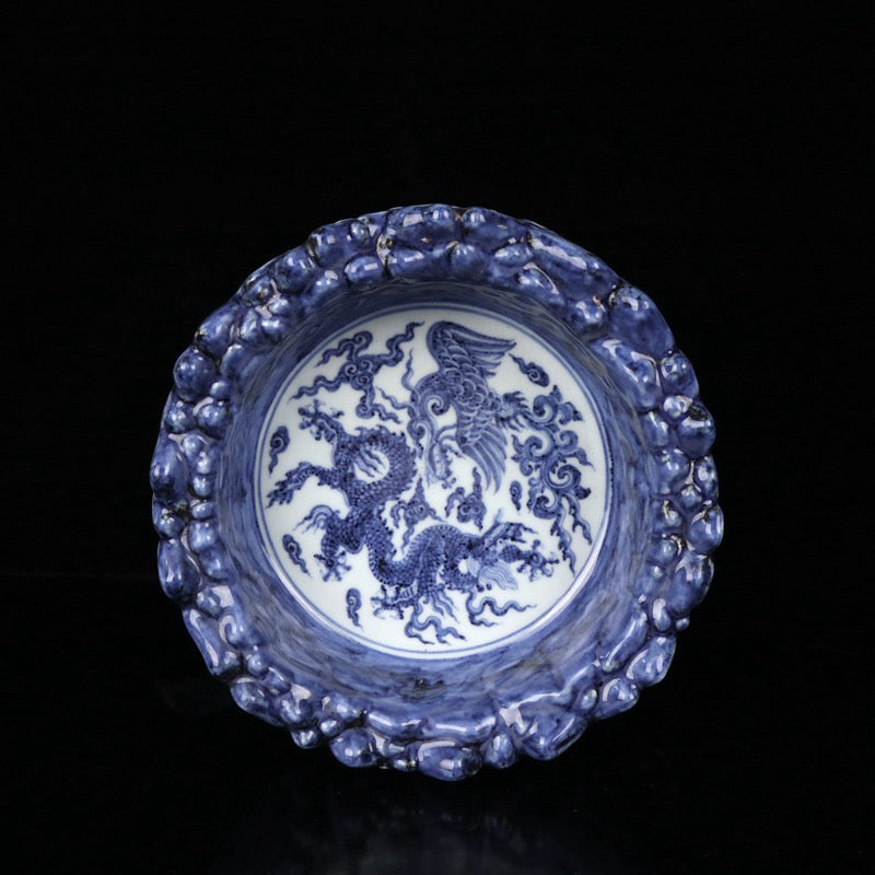 Blue and white dragon and phoenix auspicious pattern brush wash