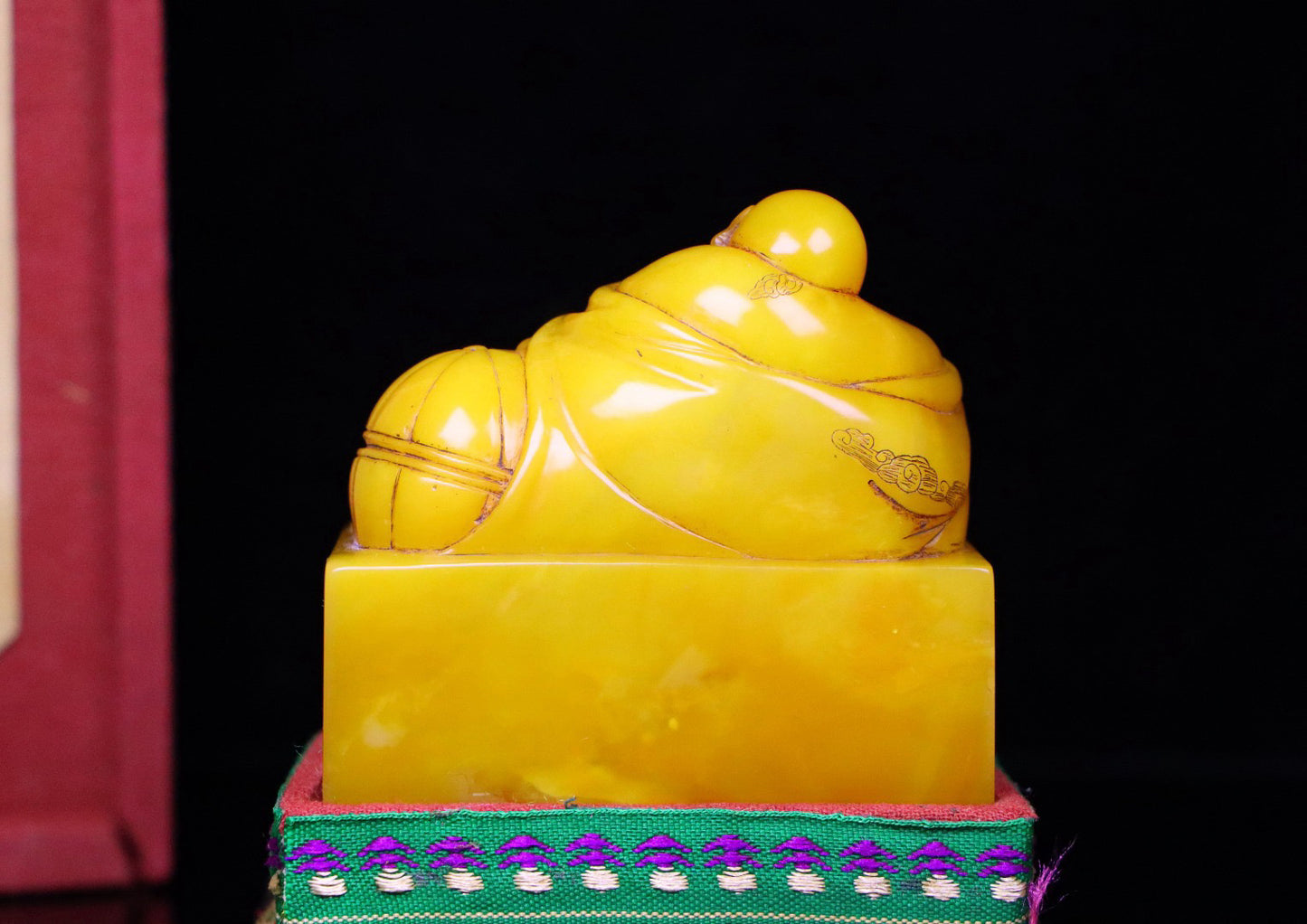 Shoushan Shitian Huangshi Sleeping Arhat Seal