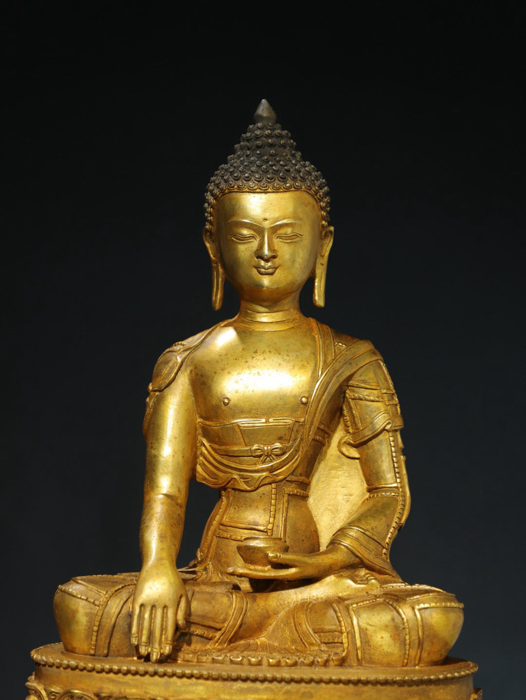 Chinese antique pure copper statue of Shakyamuni Buddha