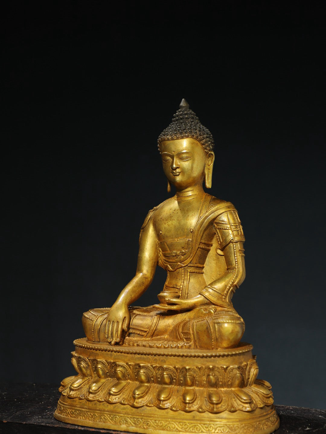 Chinese antique pure copper statue of Shakyamuni Buddha