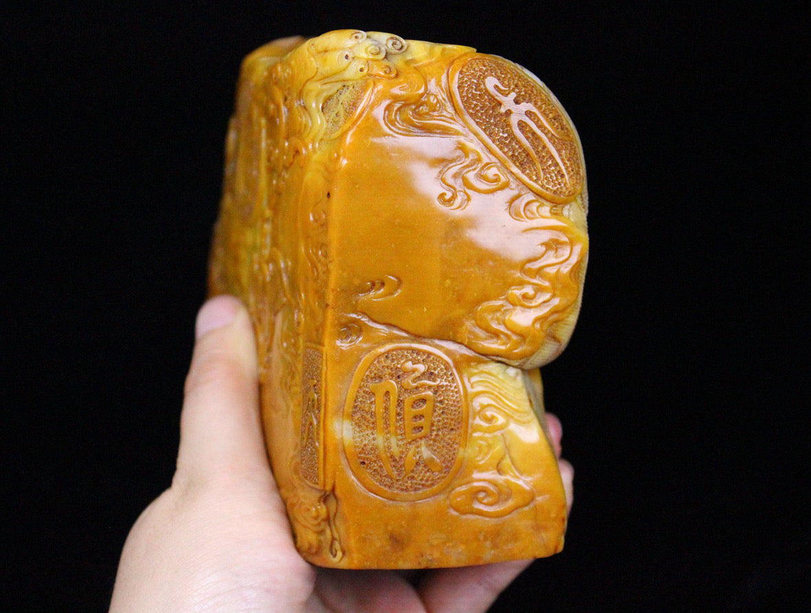 Shoushan Shitian Huangshi Longfeng Chengxiang Seal