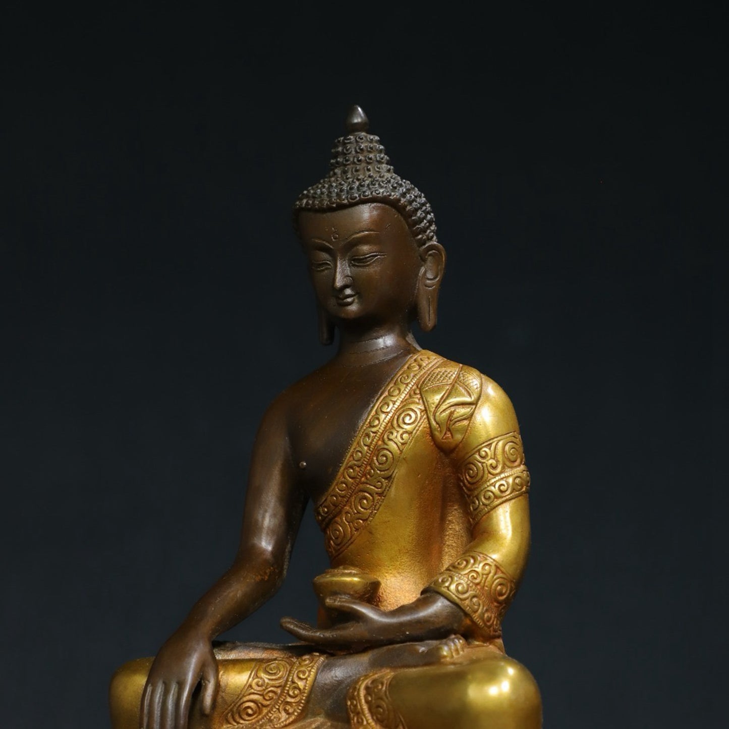 Pure copper statue of Amitabha Buddha