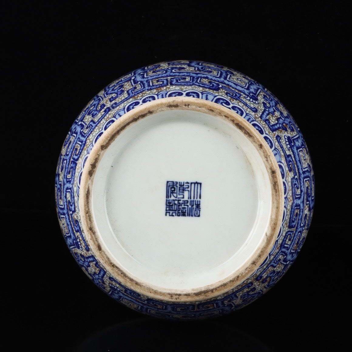 Blue and white gilded silver dragon patterned vase