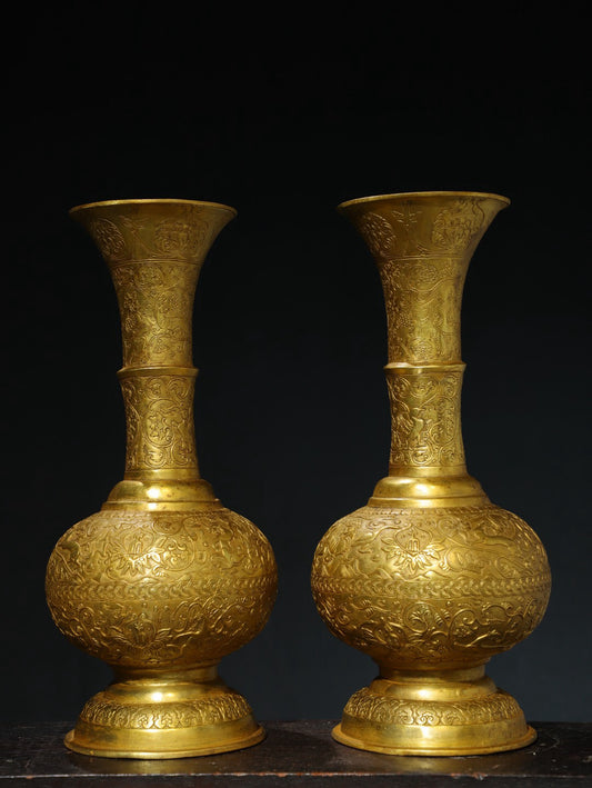 A pair of Chinese antique pure copper bottles