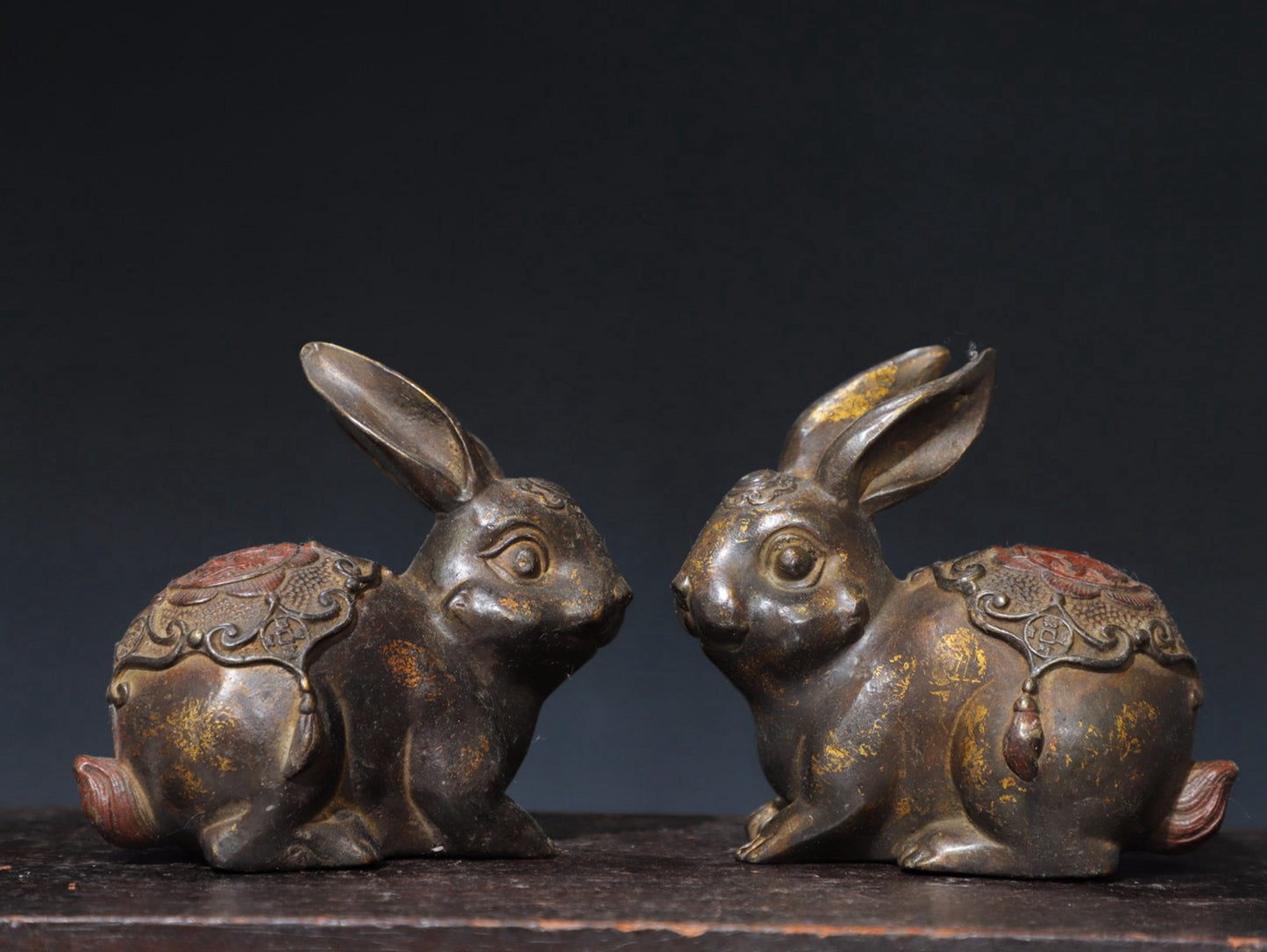 A pair of pure copper rabbit ornaments